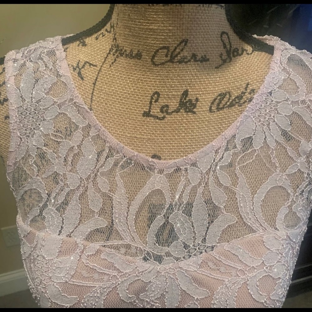 Beautiful soft pink gown.  Lots of Details!!! Sz 3 - Picture 4 of 6
